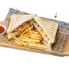 Фото к позиции меню Клаб-сэндвич с фри