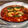 Фото к позиции меню Холодный томатный суп с креветками (острый)