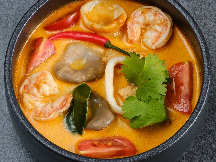 Суп Тайский с креветкой и кальмаром