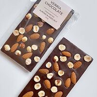 Темный шоколад 53% almond hazelnut