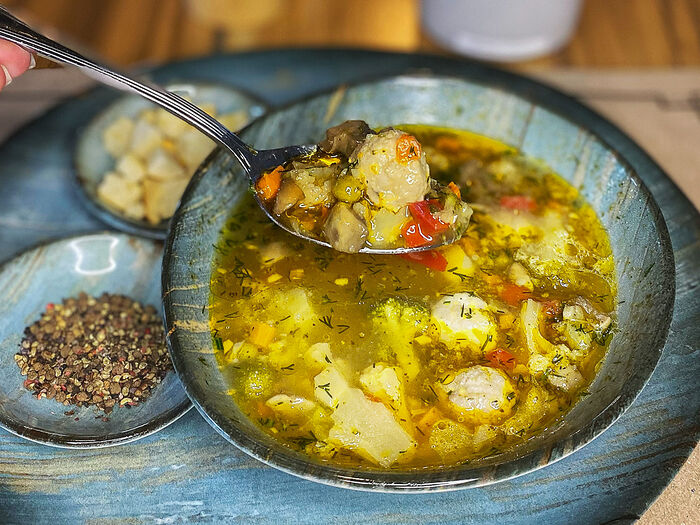 Овощной куриный суп по-кавказски