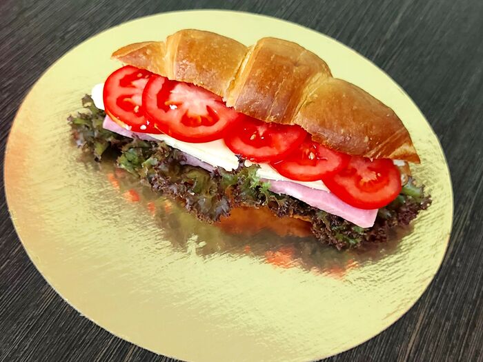 Сэндвич с круассаном