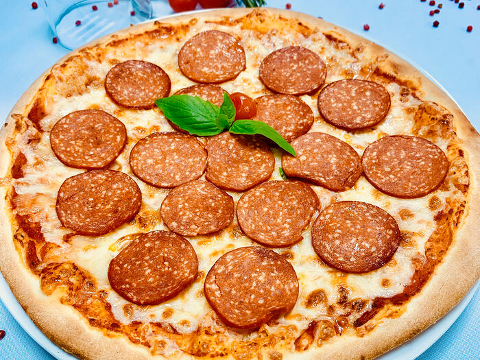 Пицца Пепперони на тонком тесте 30 см