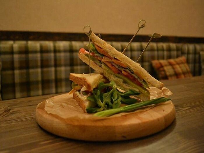 Сэндвич с карбонадом и соусом тартар
