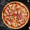 Фото к позиции меню Пицца с колбасками барбекю