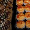 Фото к позиции меню Комбо Японский хот-дог с угрем и запечённый Спайси с мидиями