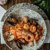Фото к позиции меню Спагетти алла карбонара томатная с морепродуктами