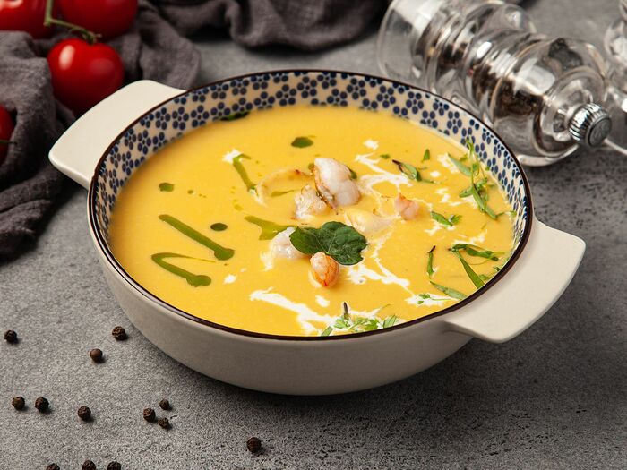 Чечевичный суп с креветками