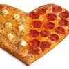 Фото к позиции меню Пицца Сердце Четыре Сыра-Пепперони