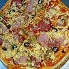 Фото к позиции меню Пицца с салями и грибами