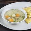 Фото к позиции меню Куриный суп с сырными гренками