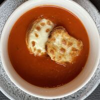 Томатный суп с сыром Страчателла