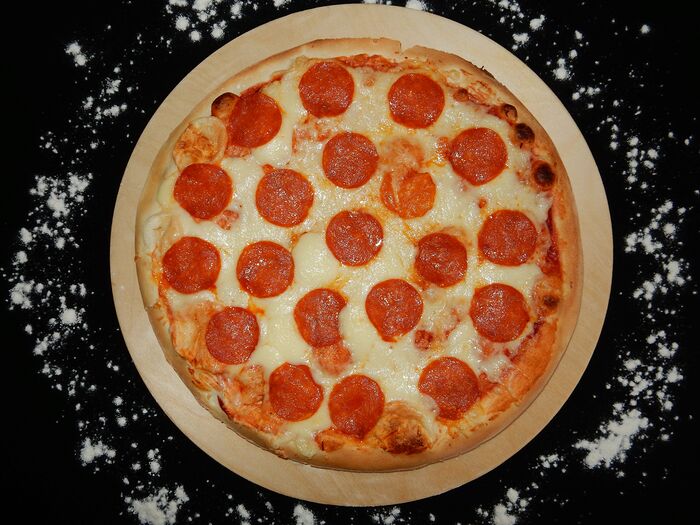 Пицца Пепперони со сливочной основой
