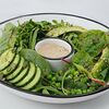 Фото к позиции меню Зелёный салат с ореховым соусом