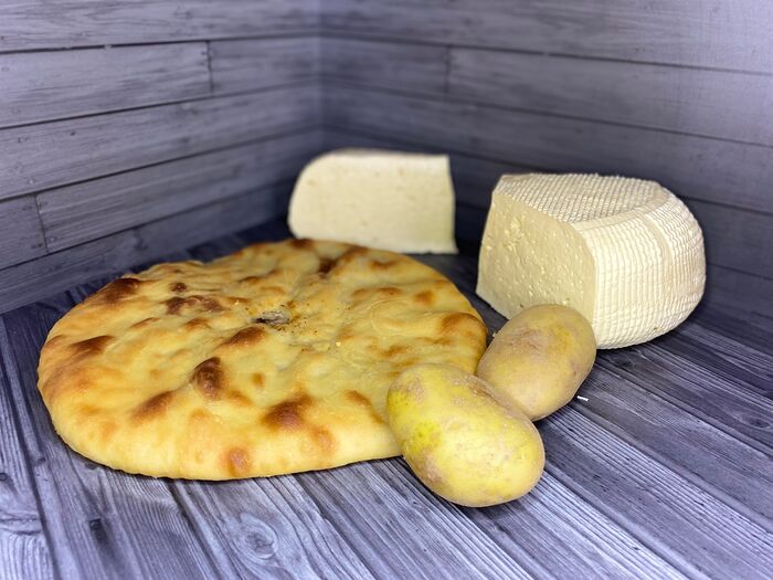 Осетинский пирог с сыром и картофелем