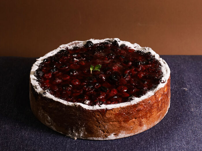 Пирог вишнево-творожный с маковой начинкой
