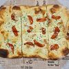 Фото к позиции меню Пицца Римская чесночная