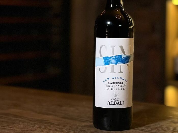 Безалкогольное вино Vina Albali Cabernet-Tempranillo Low Alcohol