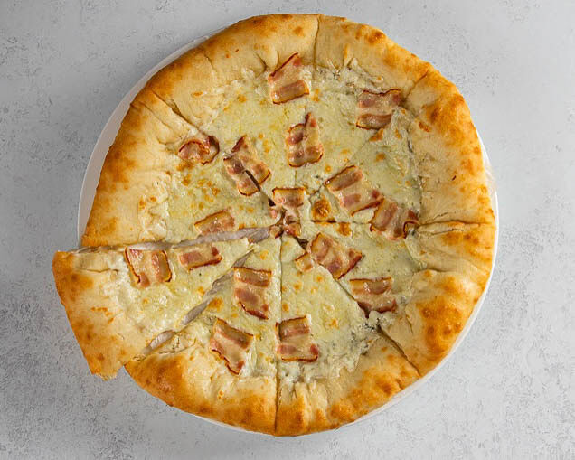 Пицца Сырный бортик с беконом
