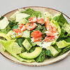 Фото к позиции меню Большой зеленый салат с камчатским крабом