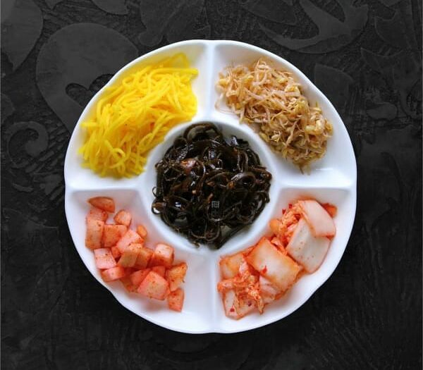 Ассорти корейских салатов