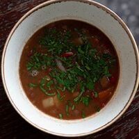 Суп с красной фасолью и сушеным мясом Халяль