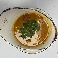 Острый азиатский суп с уткой