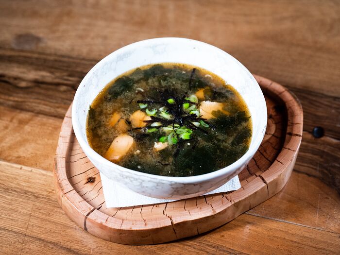 Мисо суп с лососем и копчёным тофу