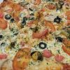 Фото к позиции меню Пицца на тонком тесте с морепродуктами