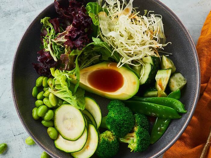 Зеленый салат из овощей