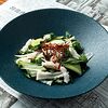Фото к позиции меню Легкий салат с кальмаром и капустой бок-чой