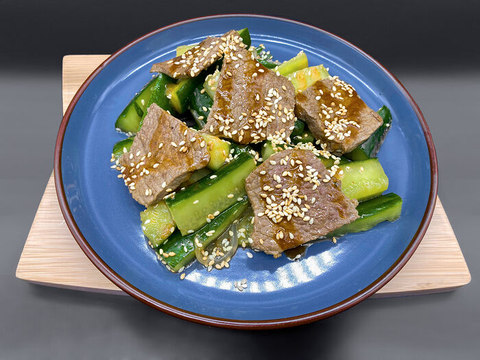 Салат из огурцов с говядиной по-корейски