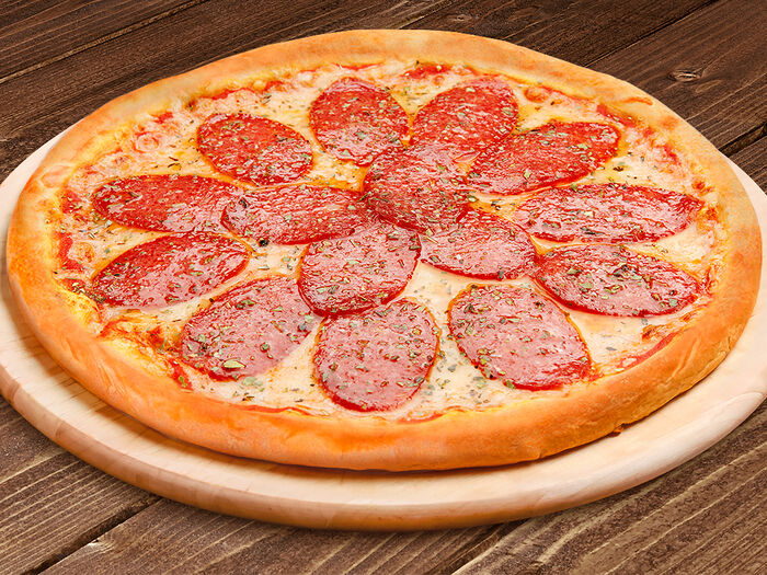 Пицца Салями 30 см на тонком тесте
