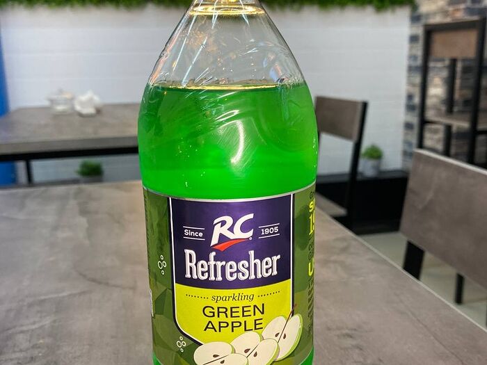Вода газированная Refresher Green Apple