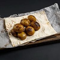 Бейби картофель на углях