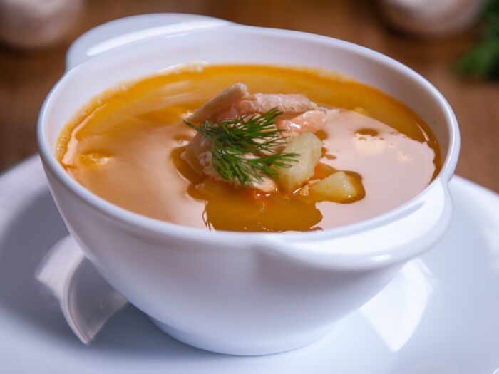 Гороховый суп с говядиной и гренками