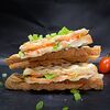 Фото к позиции меню Фирменный сэндвич с форелью