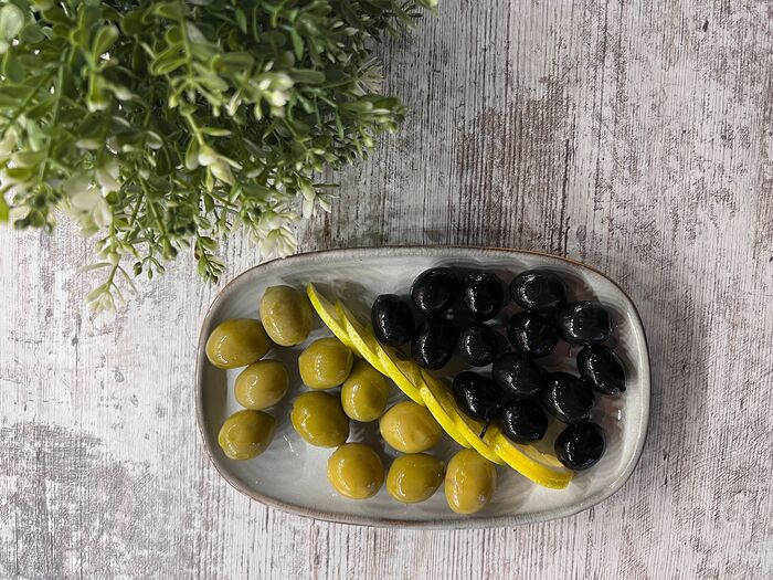 Оливки, маслины с лимоном