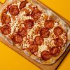 Фото к позиции меню Римская пицца Пепперони маленькая
