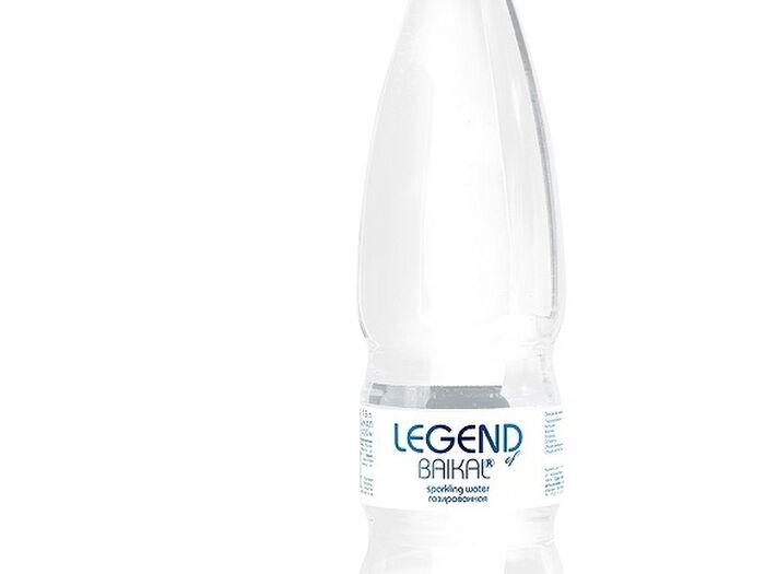 Вода в пластиковой бутылке Легенды Байкала сильногазированная