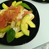Фото к позиции меню Вафля венская с семгой и авокадо