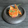 Фото к позиции меню Тартар из лосося с грейпфрутом в медово-горчичном соусе