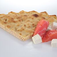 Осетинский пирог с семгой и сыром