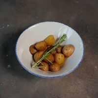 Мини-картофель с розмарином