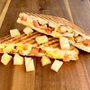 Фото к позиции меню Гавайский сэндвич с шашлыком из cвинoго карбонада