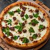Фото к позиции меню Пицца с белыми грибами и митболами