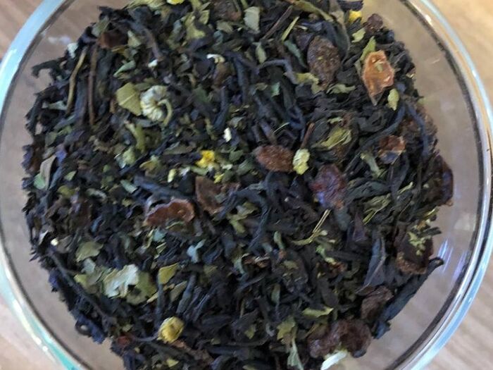 Монастырский чёрный чай с растительными добавками