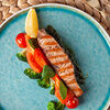 Фото к позиции меню Стейк из лосося с овощами на пару
