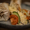 Фото к позиции меню Шаурма с сыром и летним салатом