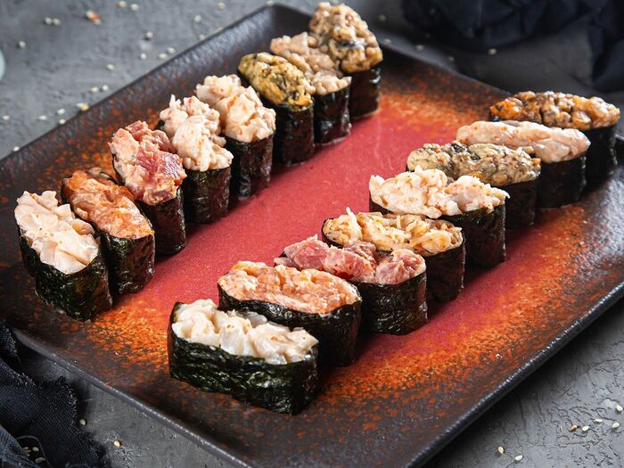 Суши острые с лососем